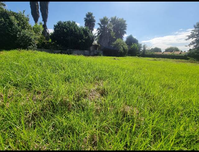 1,060M² VACANT LAND FOR SALE IN FALCON RIDGE